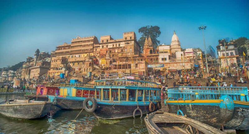 Explore the Old Varanasi City: Guided Walking Tour on foot - Authenticity and Lessons from the Reviews