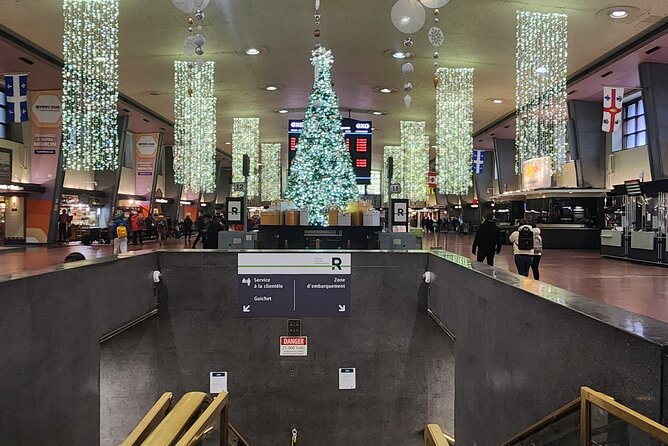 Explore the Underground City With a Local Comedian - A Unique Perspective on the Citys History