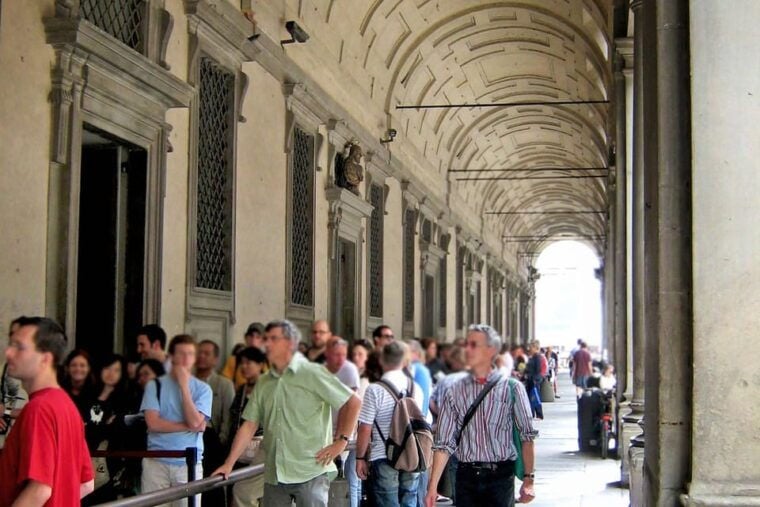 Explore Uffizi: Botticelli's Venus, da Vinci & Raphaels Art - The Sum Up