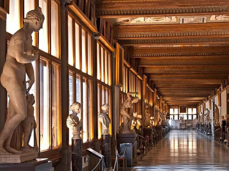 Explore Uffizi: Botticelli's Venus, da Vinci & Raphaels Art - FAQ