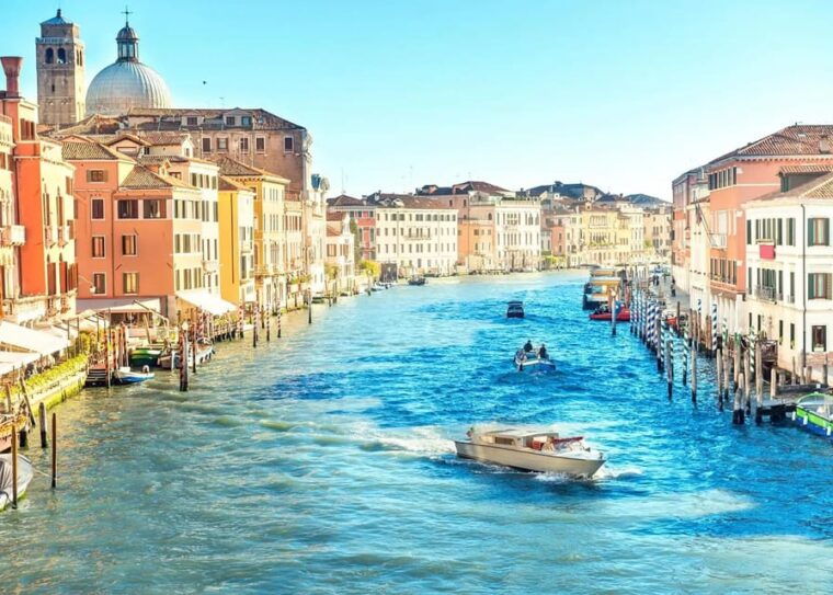 Explore Venice: Walking Tour and Gondola - Guided Tour Experience