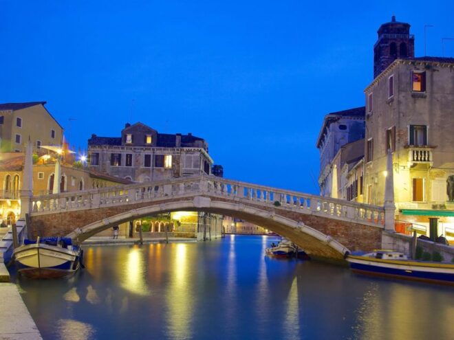 Explore Venices Ghostly Lore - Murder, Mystery, and Apparitions