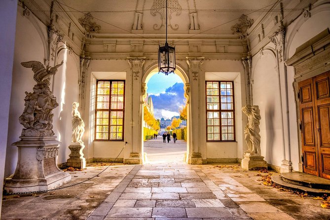 Explore Vienna in 1 Hour With a Local - Tour Overview