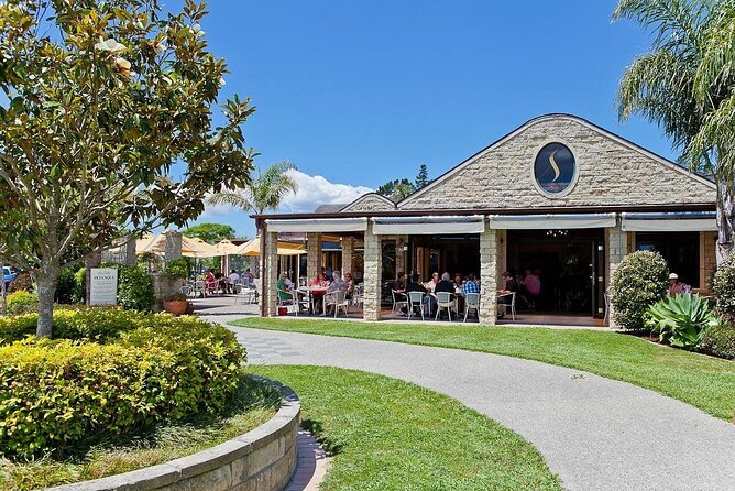 Explore West Auckland With Winery - Wine Tasting Experiences