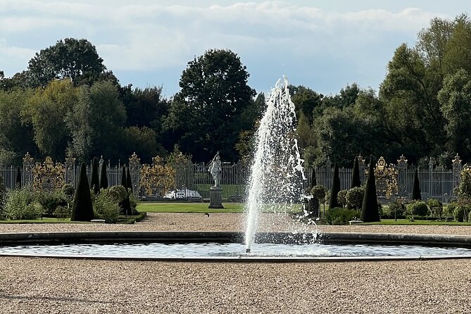 Explore Windsor Castle and Hampton Court Palace - Architecture and Design of Windsor Castle