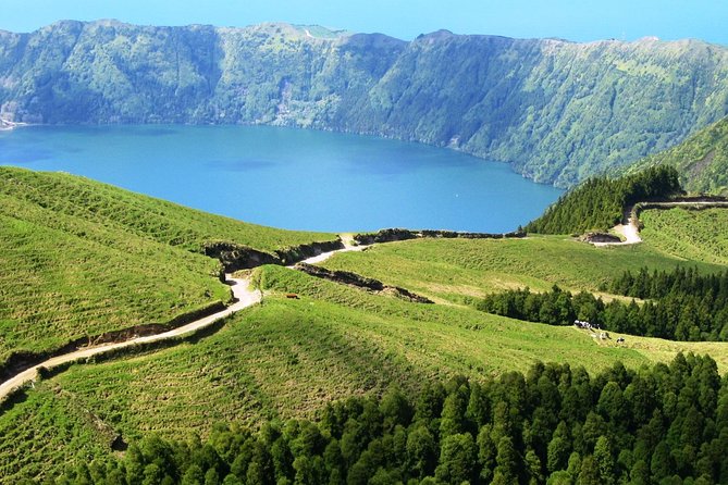 Explore With Our Guides the West Side & Sete Cidades on a Surprising 4x4tour - Tour Highlights