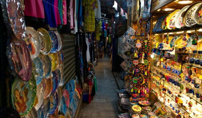 Exploring Bangkok by Local Transfers and Walking Tour - Local Transfers Included
