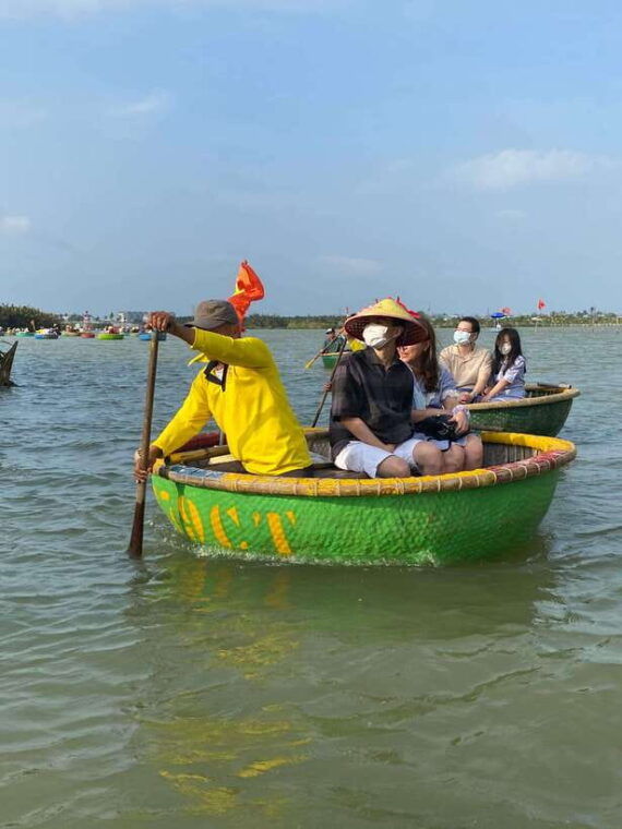 Exploring Hoi an Basket Boat Tour With Local People - Taking in Local Culture and Daily Life