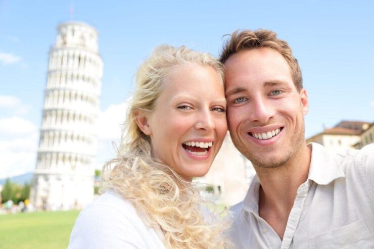 Exploring Pisa – Walking Tour for Couples - Languages and Group Experience