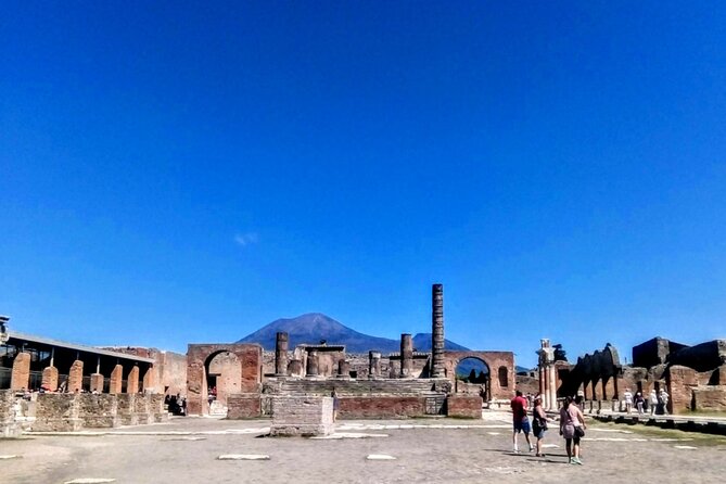 Exploring Pompeii - Meeting and Pickup