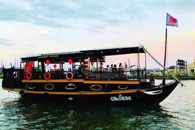 Exploring Romantic Sunset Dinner Cruise in Hoi An Thu Bon River - Sunset Splendor