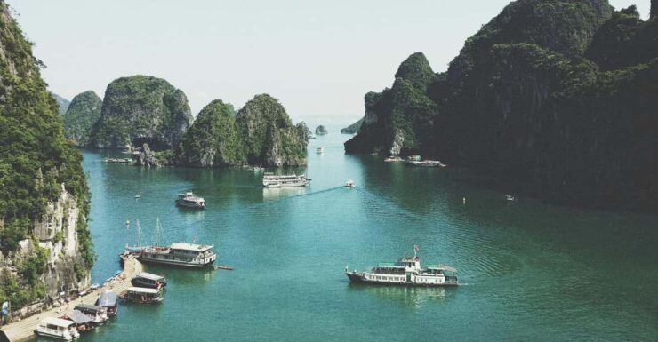 Exploring the Ha Long Bay by Luxurious Cruise - Detailed Itinerary