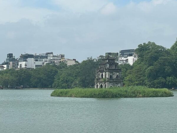 Exploring the Vibrant Streets of Ha Noi - Local Cuisine to Savor