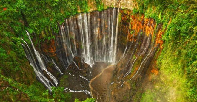 Exploring Tumpak Sewu From Malang 1 Day Tour - Climbing to Goa Tetes