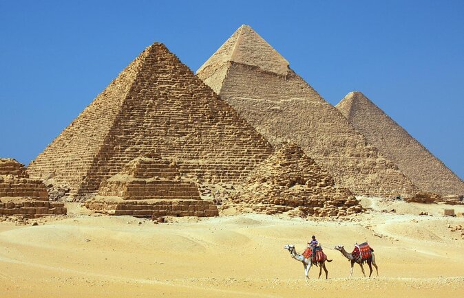 Express Pyramids Tour From Cairo Airport - Traveler Experience