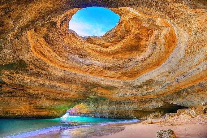 Express Tour to Benagil Cave & Marinha - Meeting and Pickup Details