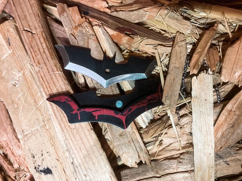 Extraordinary place! Axe Throwing & Shisha Bar in Asakusa, Tokyo - Adding Knives, Stars, and Other Throwing Options