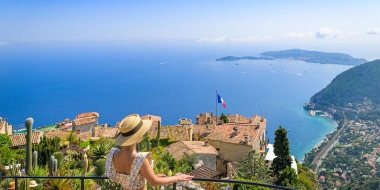 Eze and Monaco: Full Day Shared Tour 7h - Eze: Medieval Village and Fragonard Perfumery