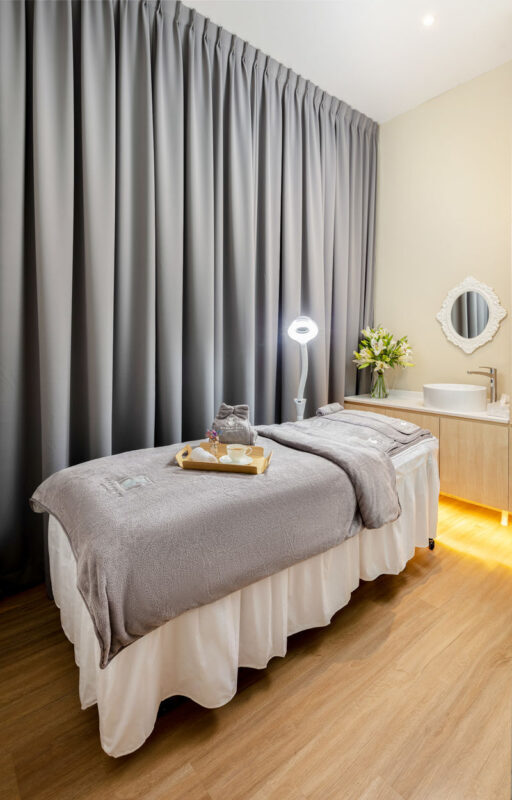 Facial Treatment by Ceramique Aesthetics Beauty & Wellness Spa - Is this facial worth booking?