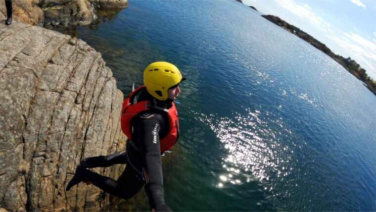 Færvik: Coastering Raet National Park - The Scenic Appeal of Raet National Park