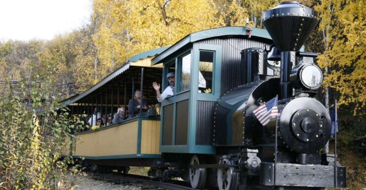 Fairbanks: Gold Dredge 8 Historic Train Tour - Experience Highlights