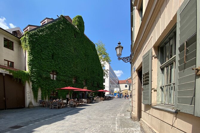 Fall in Love With Munich in a Private Old Town Walking Tour - Booking Confirmation and Accessibility