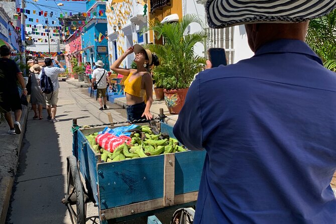 Falling in Love With Cartagena, Walking Tour - Booking and Cancellation Policies