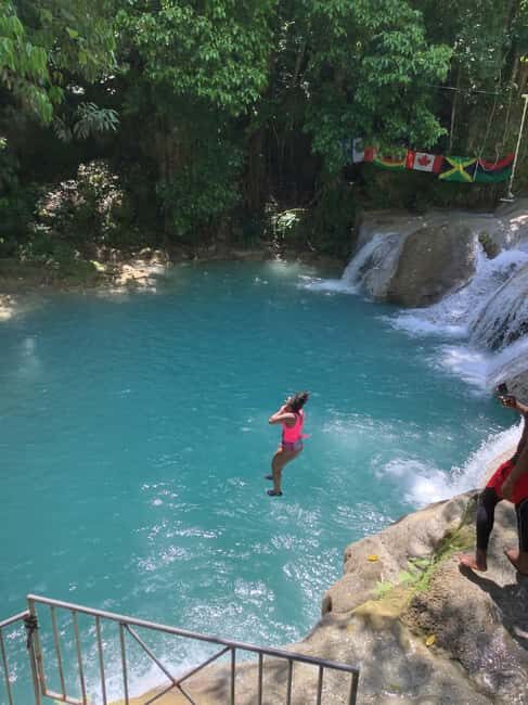 Falmouth: Blue Hole Tour and Jungle River Tubing - Exploring the Blue Hole
