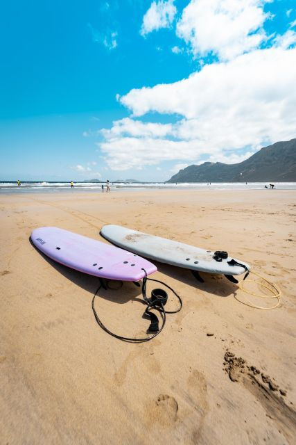 Famara : Surfing Lessons - Activity Details
