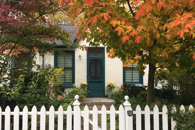 Fame and Folly in Victorian Cabbagetown - An in-depth look at the tour experience