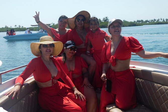 Family Day To The Rosario Islands Up To 12 People - Meeting and Logistics