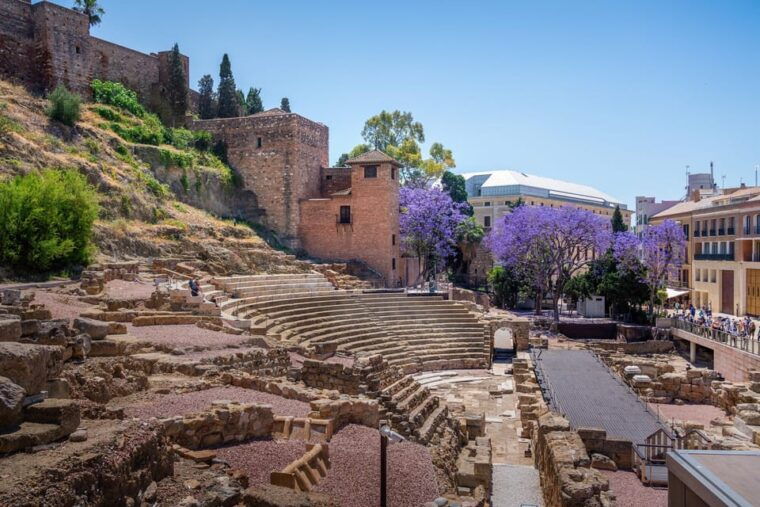 Family Discoveries in Málaga: A Cultural Journey - Tour Experience