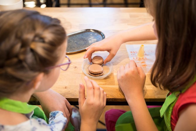 Family Experience-Macaron Bakery Class at Galeries Lafayette - Cancellation Policy and Reviews