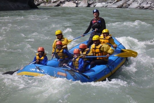Family Friendly Shotover River Rafting and 4WD Canyon Experience - What the rafting feels like with children