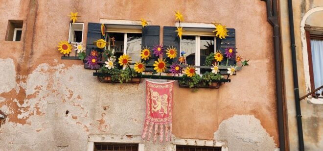 Family-friendly Treasure Hunt Photos Tour for Kids in Venice - Meeting Point
