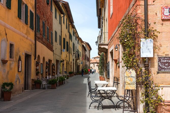 Family Honour Outdoor Escape Game in Siena - Overview and Features