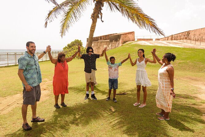 Family Photographer in Puerto Rico - Practical Considerations: Cost, Group Sizes, and Flexibility