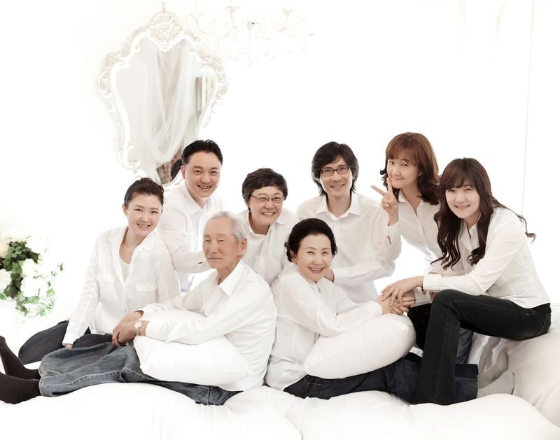 Family Portrait Experience in Seoul by 9 Studio - Is the starting price good value?
