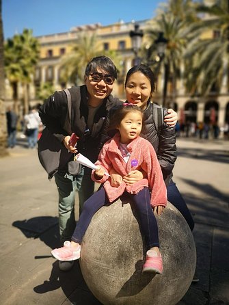 Family Private Tour: Churros, Hot Chocolate & Games in Barcelona - Traveler Reviews