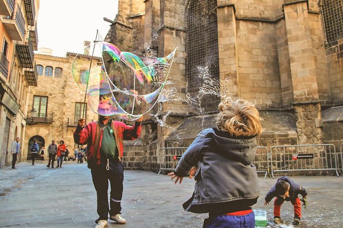 Family Private Tour: Churros, Hot Chocolate & Games in Barcelona - Positive Reviews and Testimonials