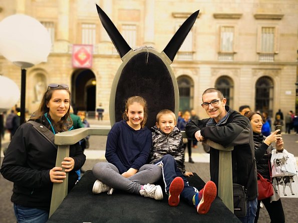 Family Private Tour: Churros, Hot Chocolate & Games in Barcelona - Tour Operators Response