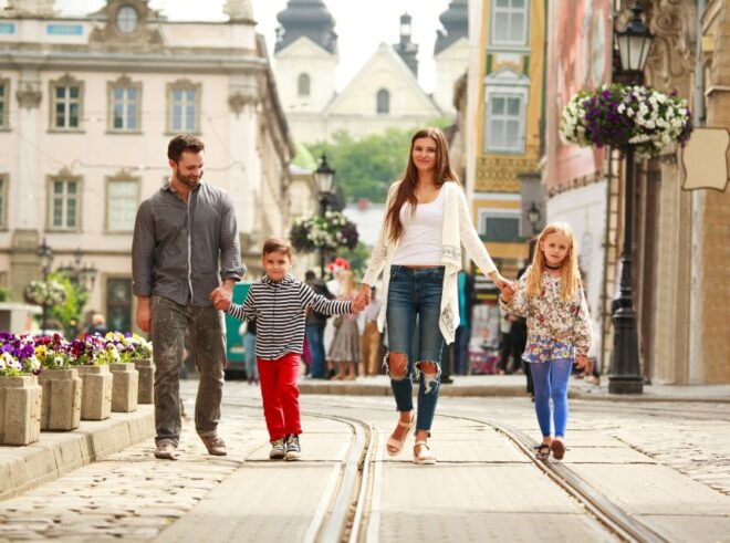 Family Tour of Linz's Old Town, Pöstlingberg and Grottenbahn - Important Information