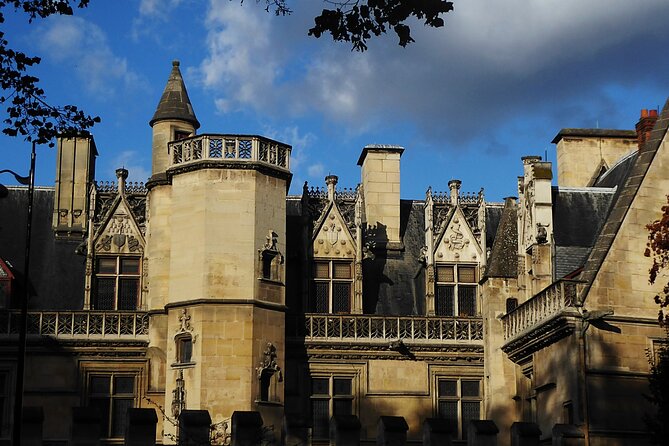 Family Treasure Hunt From the Panthéon to the Louvre - Meeting and Pickup