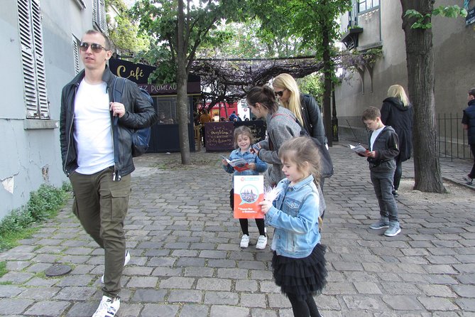 Family Treasure Hunt in Montmartre - Reviews