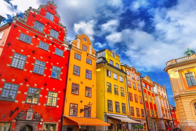 Family Walking Tour of Stockholms Old Town, Junibacken - Group Size and Guides