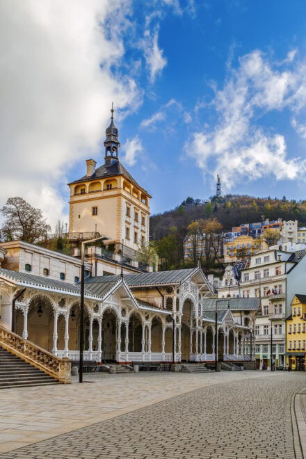 Famous Spa Town Karlovy Vary & Castle Loket From Prague - Exploring Castle Loket