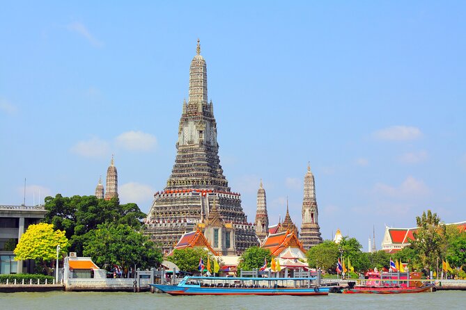 Famous Temples, Street Art, and Chinatown Tour in Bangkok - Discovering Chinatowns Hidden Gems