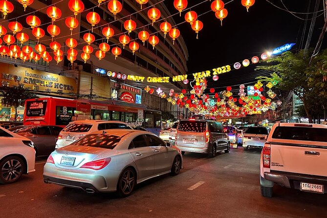 Famous Temples, Street Art, and Chinatown Tour in Bangkok - Must-Visit Attractions in Bangkok