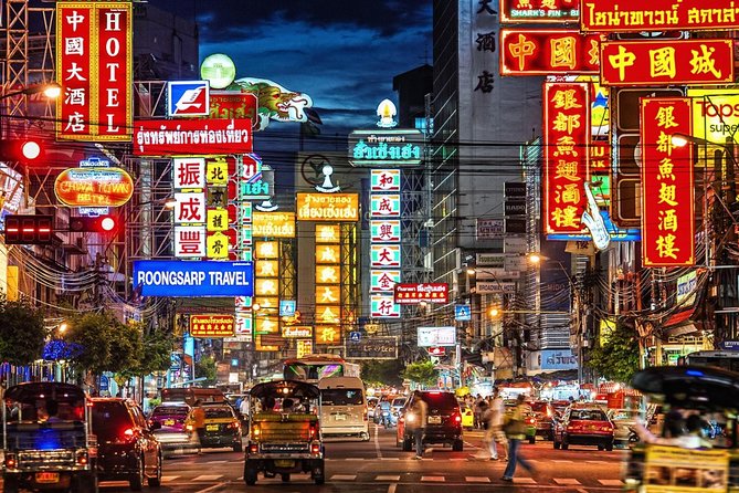 Famous Thai Street Food Tasting Experience! - How to Replicate Thai Street Food at Home