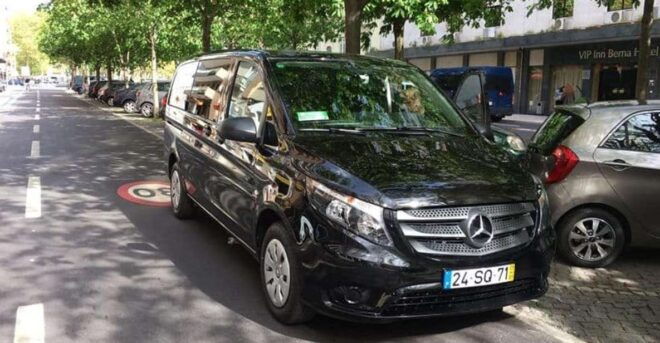 Faro Airport: Transfer to Quinta Do Lago - Inclusive Services and Amenities